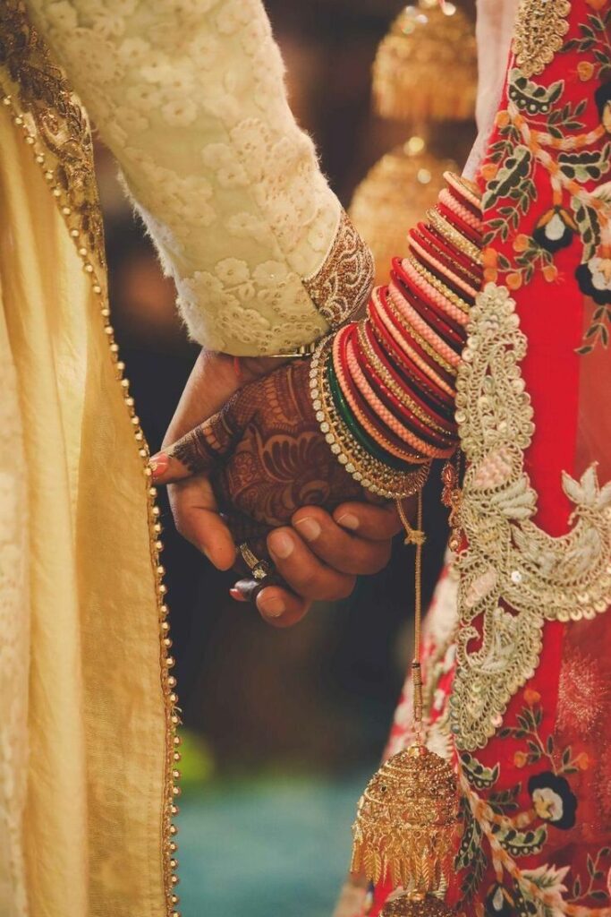 Simple Mehndi or Intricate Mehndi: What’s best for your wedding day?