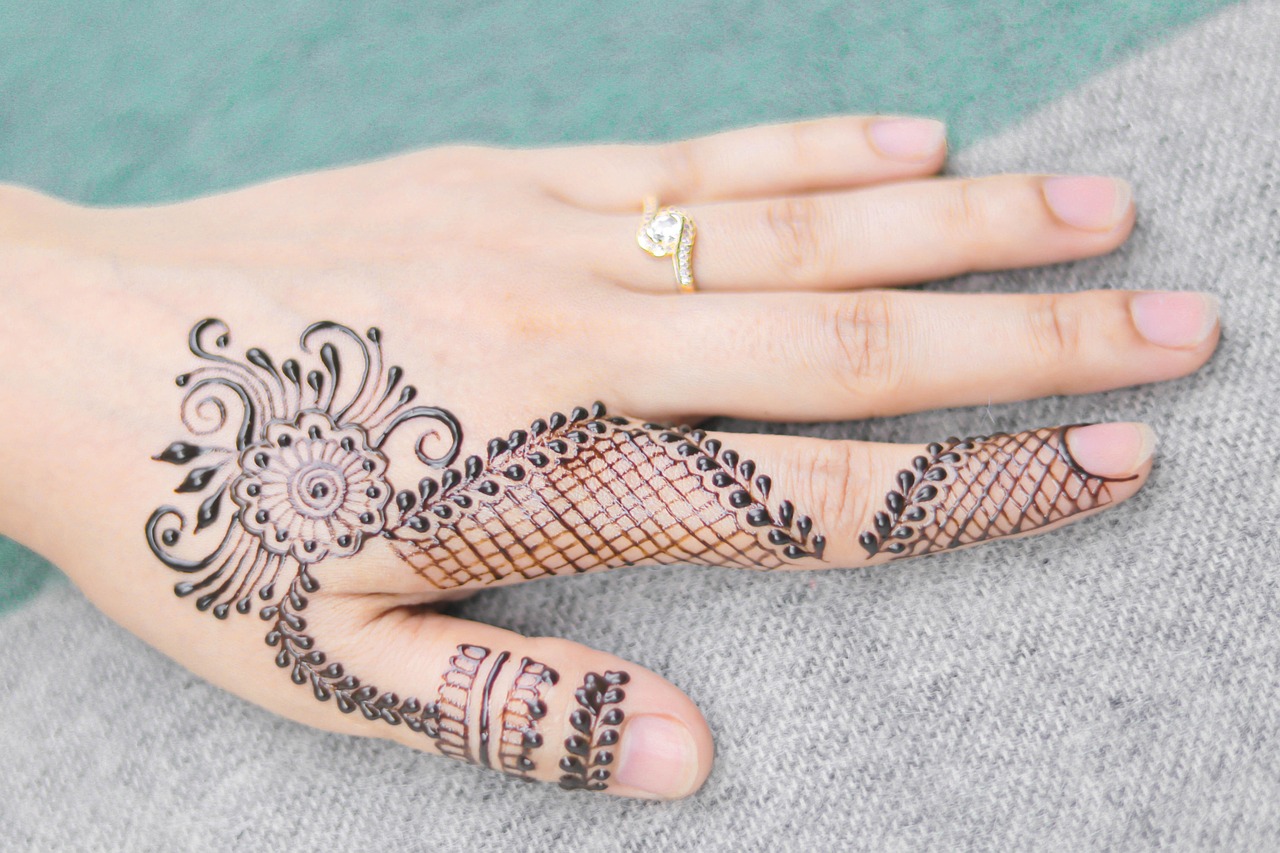 Benefits of Choosing Patch Mehndi Design