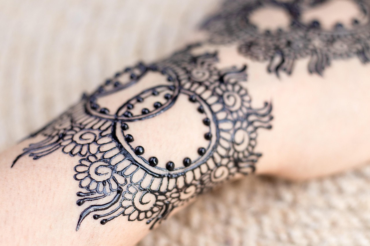 Simple yet Stylish Mehndi Design 2021 for Girl