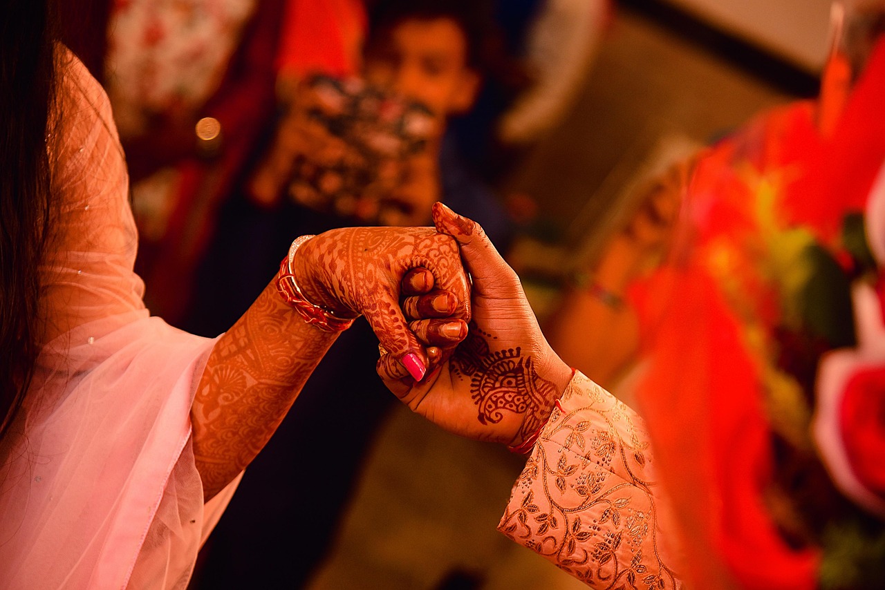 How to Customize Your Mehndi Design for Engagement