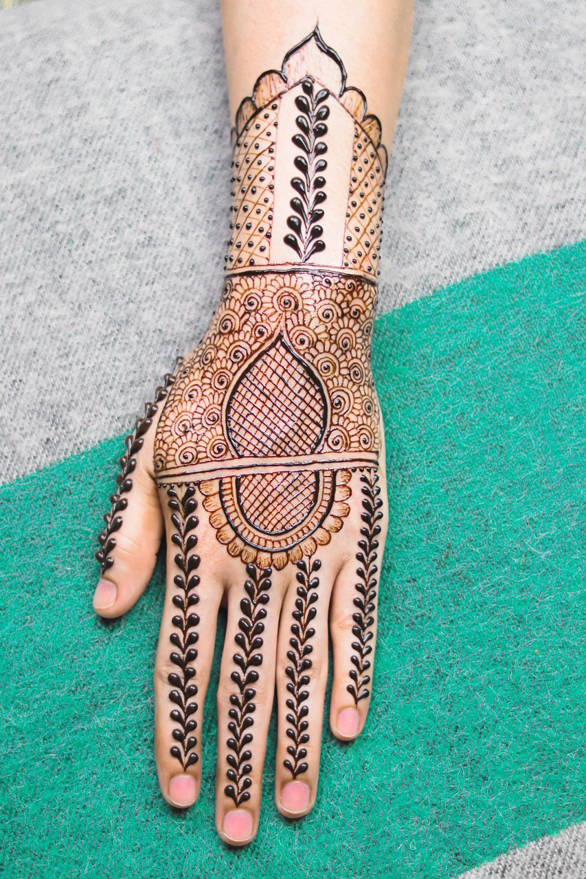 Quick Tips for Creating Stunning Simple Mehndi Designs