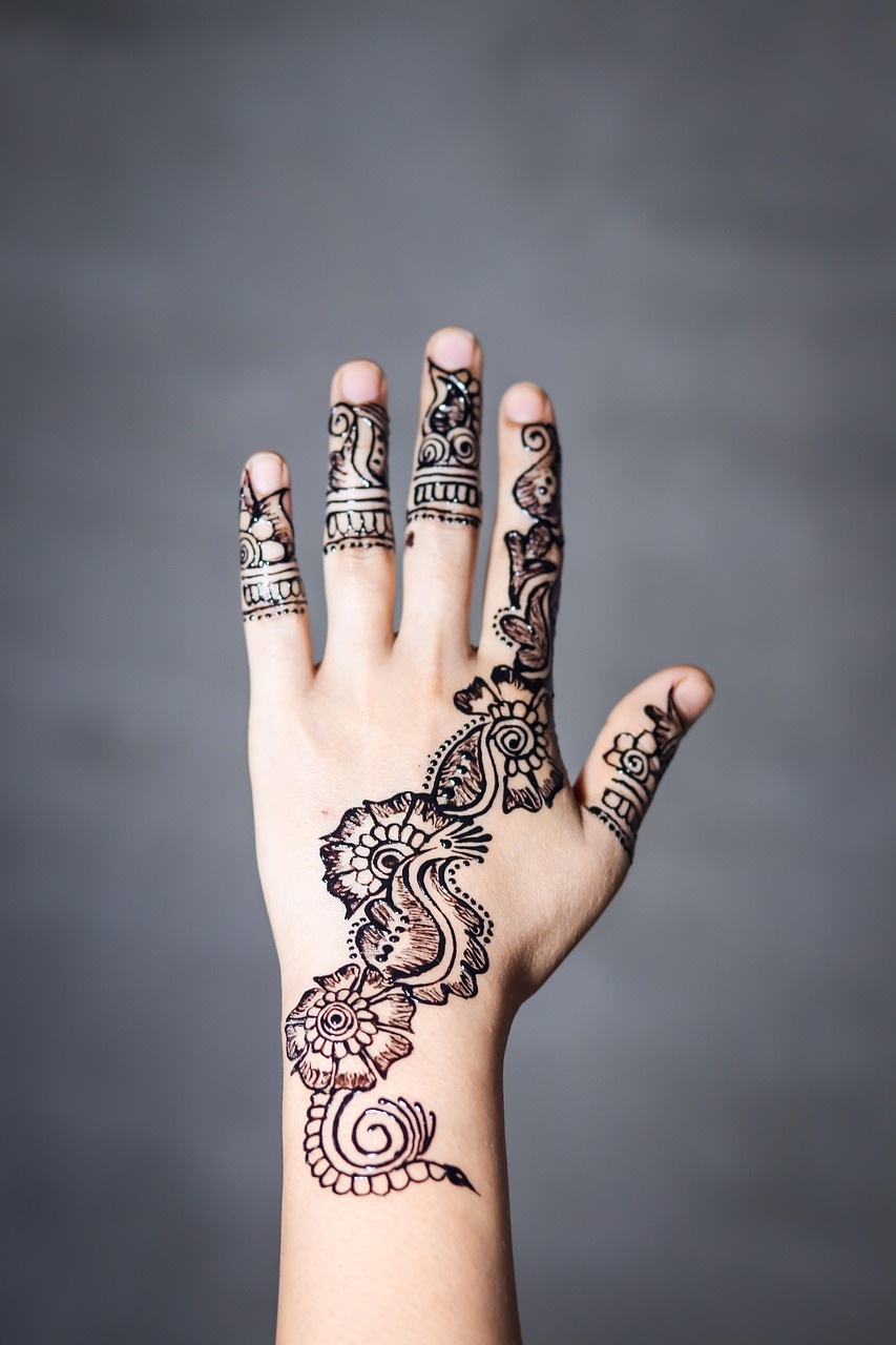 Significance of Simple Mehndi Designs for Shivratri