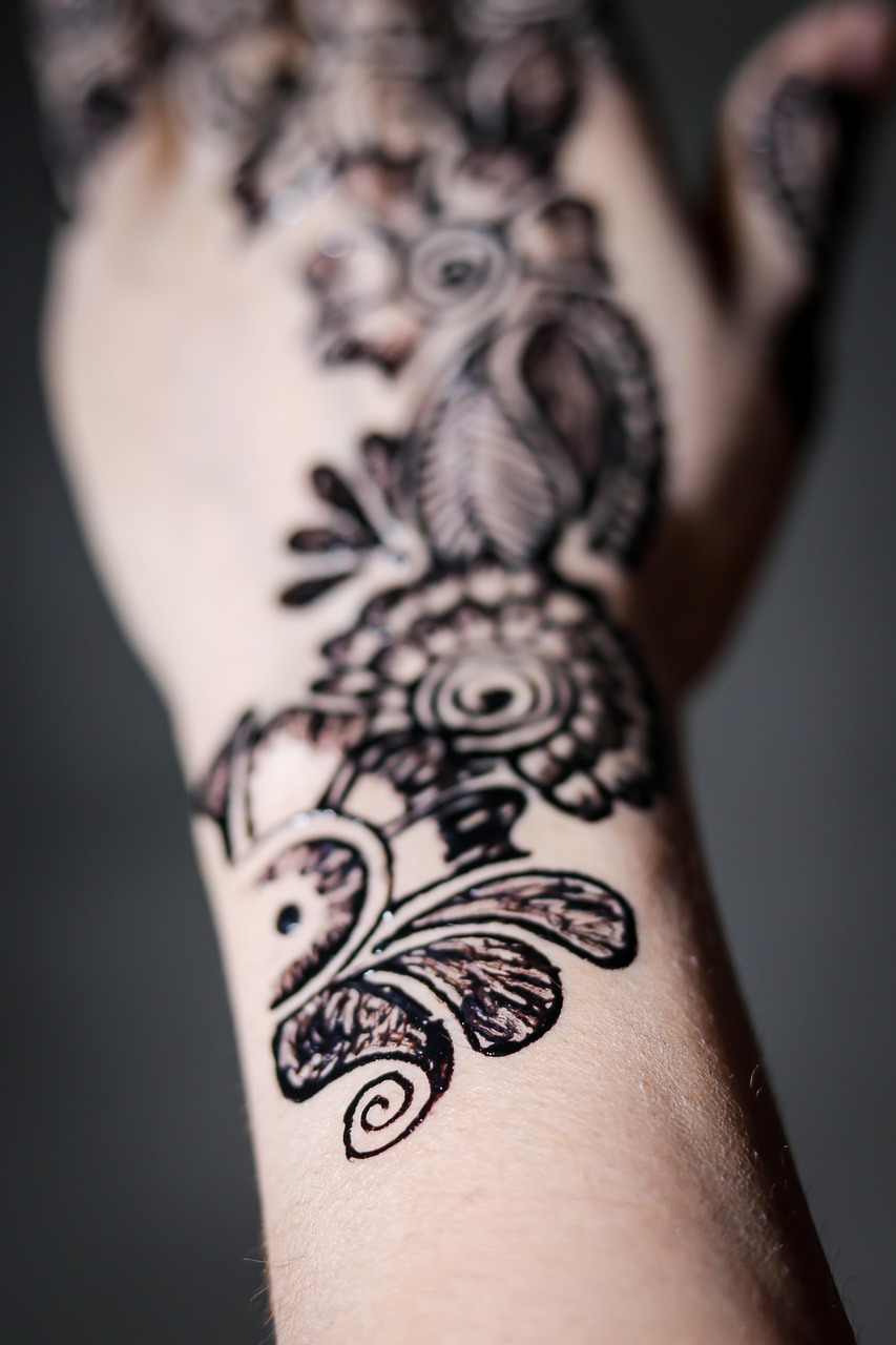 Tips for Choosing the Perfect Simple Mehndi Design for Your Wedding