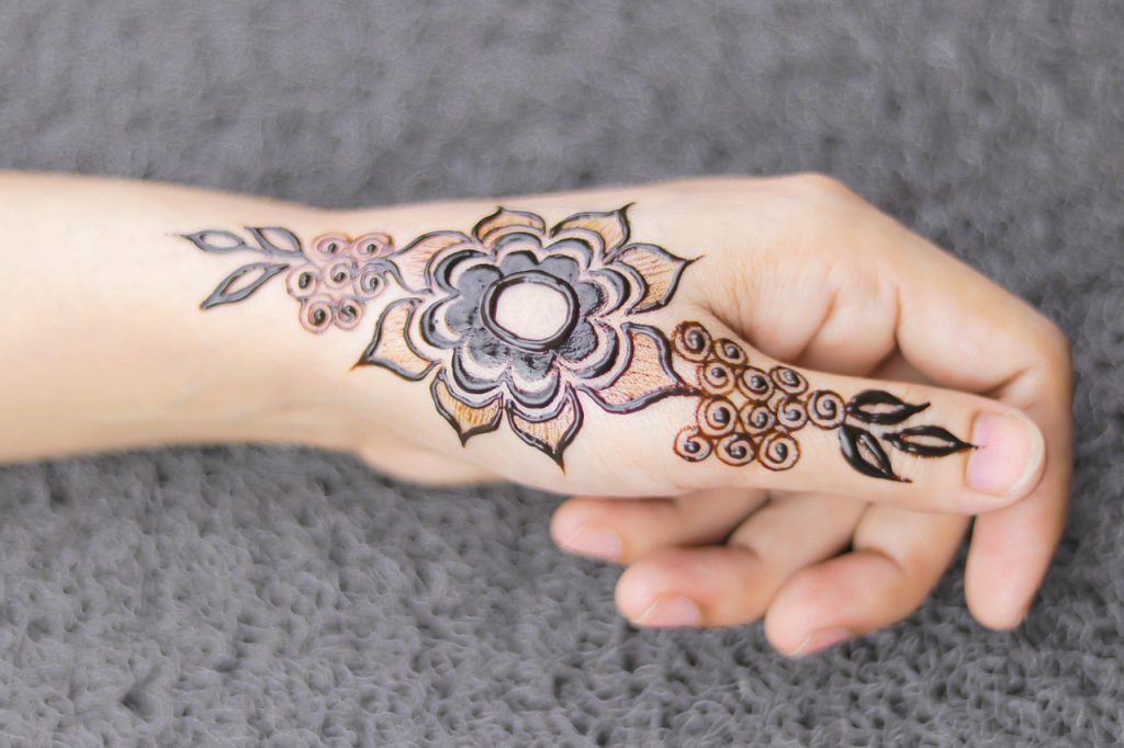 Understanding Finger Royal Front Hand Mehndi Design